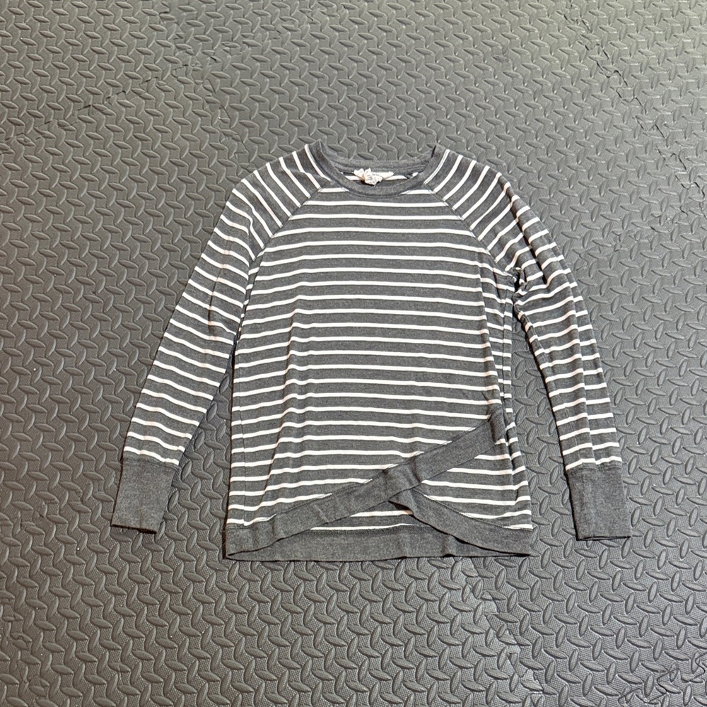 Workshop Women’s Long Sleeve Gray Striped Shirt XS